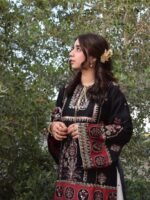 Embroidered outfit designed for effortless elegance and comfort - Image 3