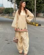 Elegant Floral Embroidery 3-Piece - Image 3